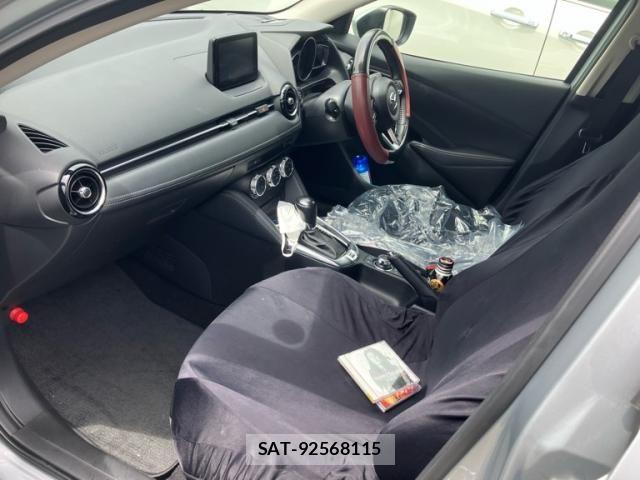Mazda DEMIO 2017-10 7961247-9