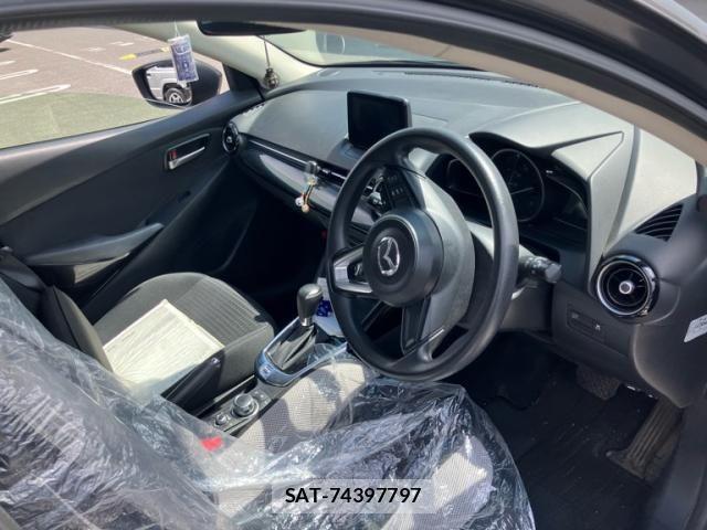 Mazda DEMIO 2017-07 7961252-10
