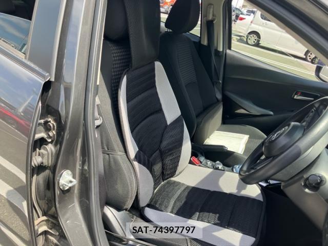 Mazda DEMIO 2017-07 7961252-12