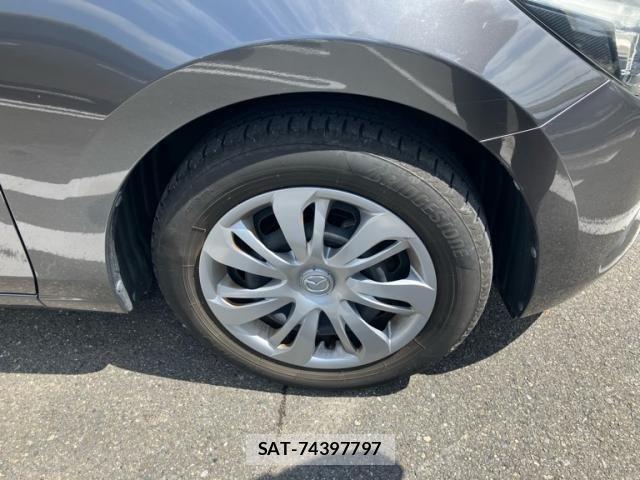 Mazda DEMIO 2017-07 7961252-6