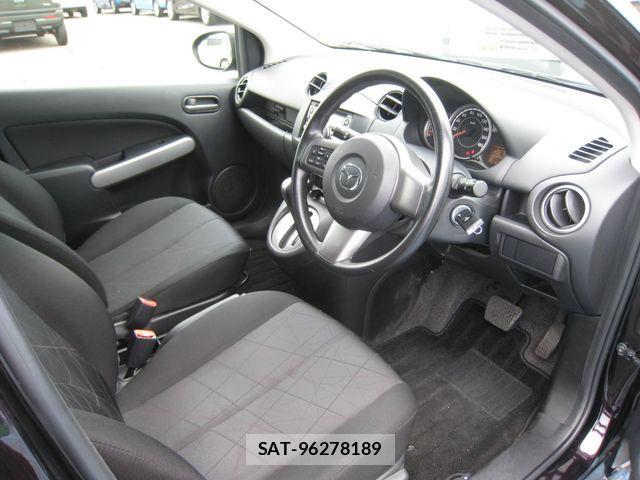 Mazda DEMIO 2013-07 7961248-1
