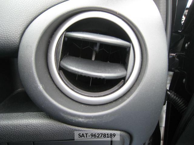 Mazda DEMIO 2013-07 7961248-19