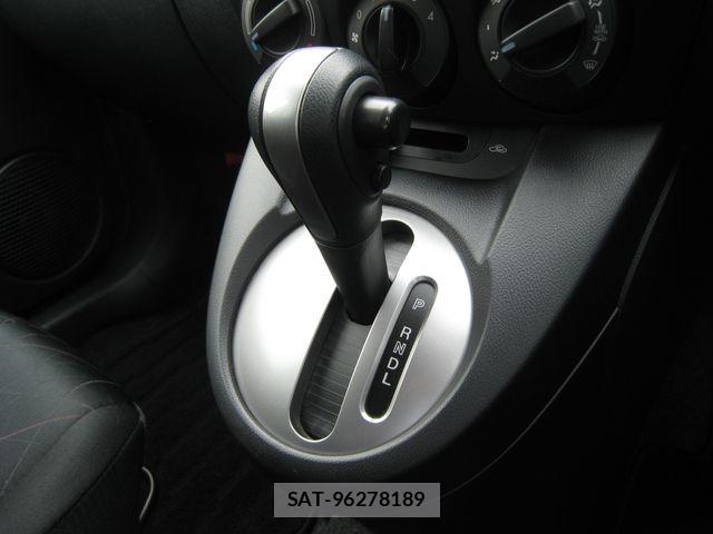 Mazda DEMIO 2013-07 7961248-5