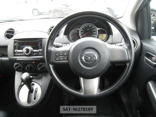 Mazda DEMIO 2013-07 7961248-7