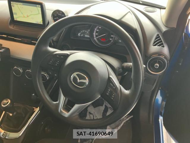 Mazda DEMIO 2015-11 7979081-12