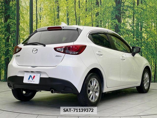 Mazda DEMIO 2016-11 7979076-16