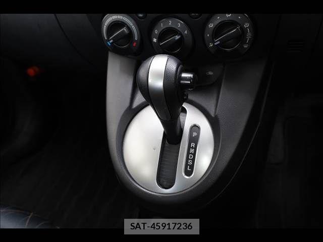 Mazda DEMIO 2014-01 7979082-7