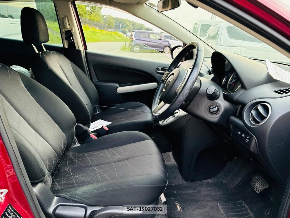 Mazda DEMIO 2013-05 7741749-11