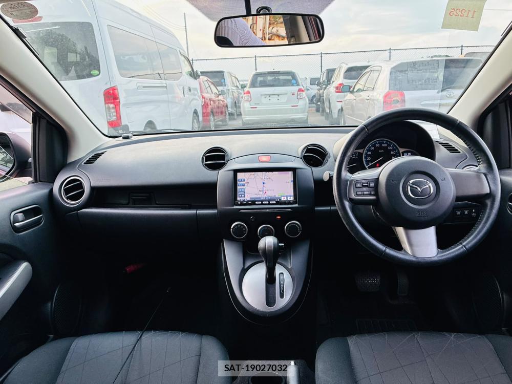 Mazda DEMIO 2013-05 7741749-12