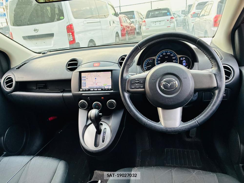 Mazda DEMIO 2013-05 7741749-13