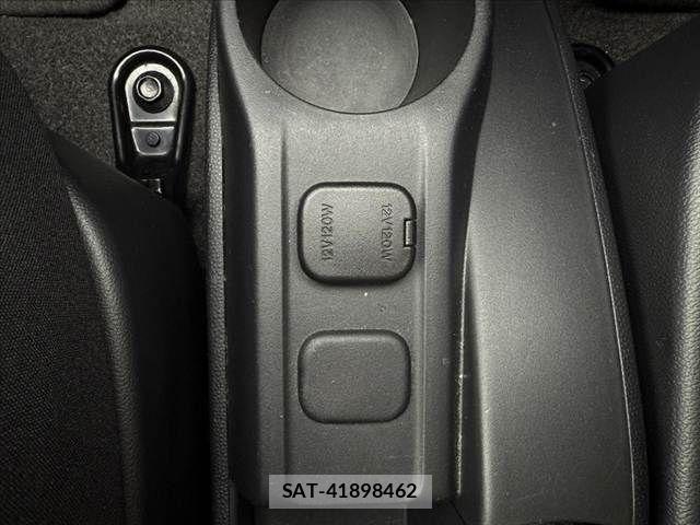 Mazda DEMIO 2012-07 8035305-28