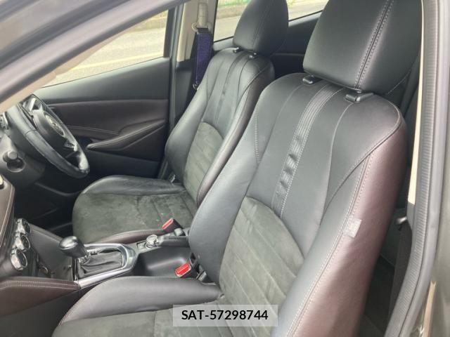 Mazda DEMIO 2016-12 8035299-9