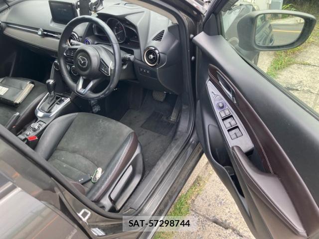 Mazda DEMIO 2016-12 8035299-12
