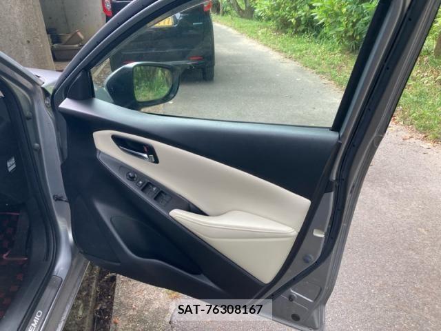 Mazda DEMIO 2015-02 8035307-7