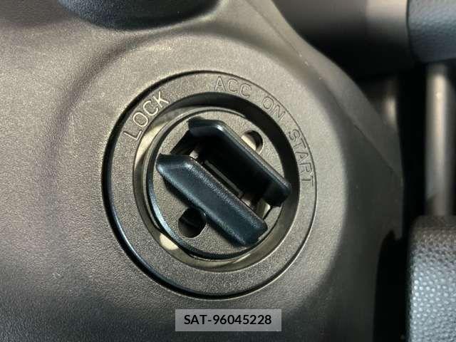 Mazda DEMIO 2014-03 8073604-18