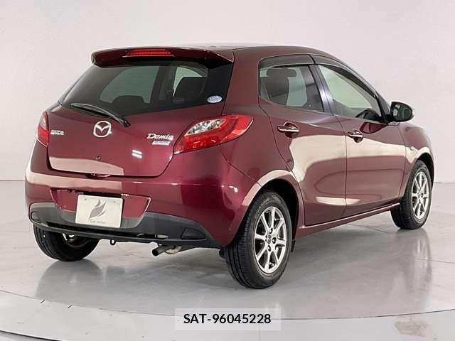 Mazda DEMIO 2014-03 8073604-5