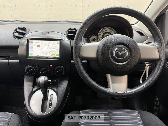 Mazda DEMIO 2010-05 8073606-1