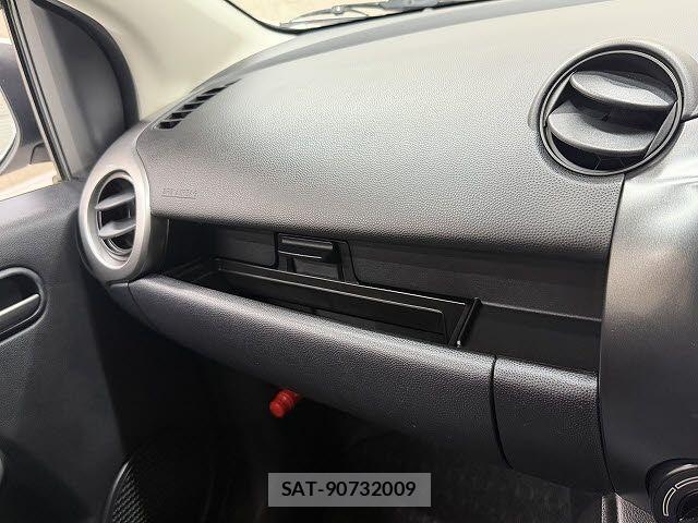 Mazda DEMIO 2010-05 8073606-19