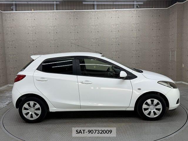 Mazda DEMIO 2010-05 8073606-5