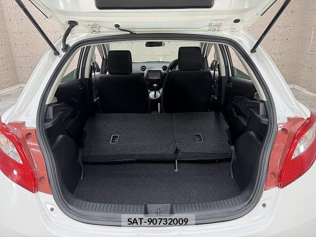 Mazda DEMIO 2010-05 8073606-8