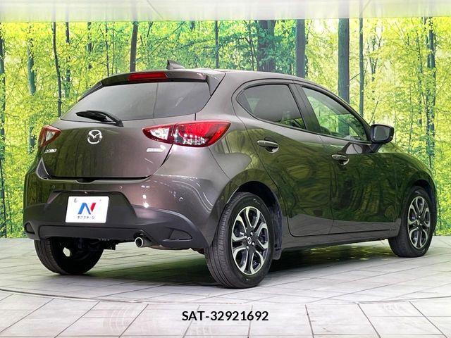 Mazda DEMIO 2018-09 8073601-16