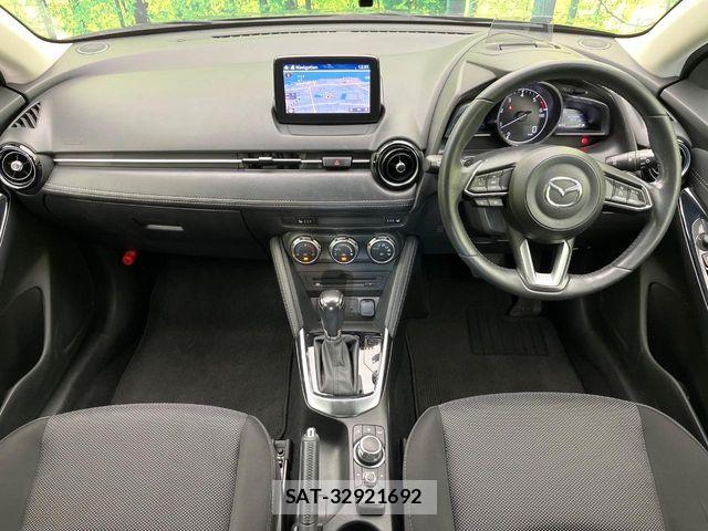 Mazda DEMIO 2018-09 8073601-1