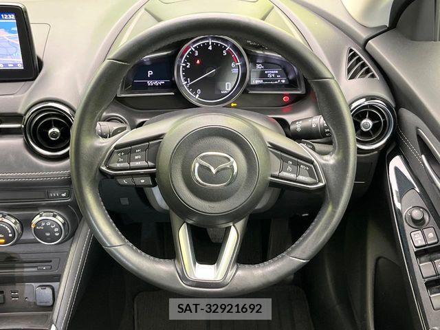 Mazda DEMIO 2018-09 8073601-7