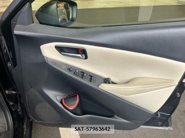 Mazda DEMIO 2016-01 8098940-15