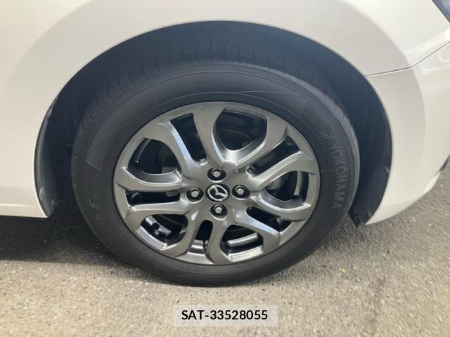 Mazda DEMIO 2016-11 8098941-10