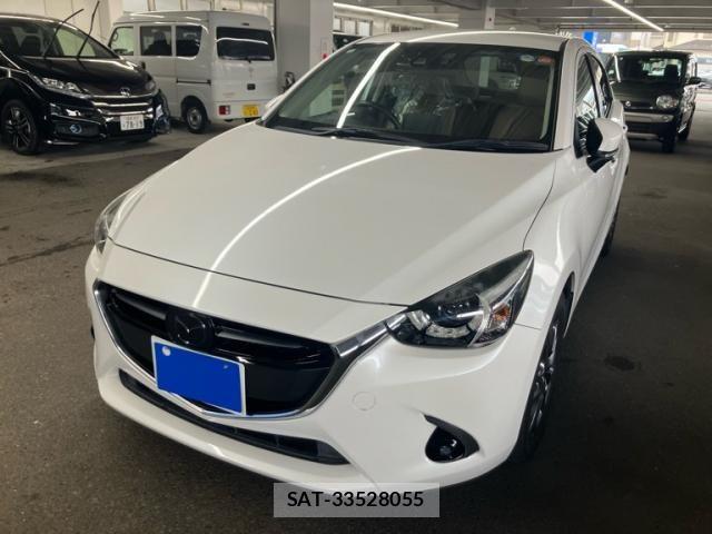 Mazda DEMIO 2016-11 8098941-1