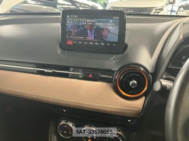 Mazda DEMIO 2016-11 8098941-25