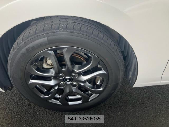 Mazda DEMIO 2016-11 8098941-7