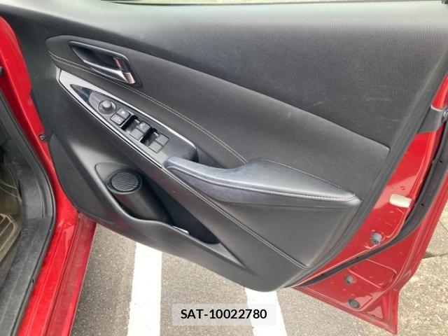 Mazda DEMIO 2017-12 8098937-7