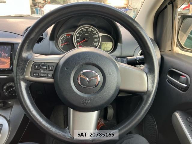 Mazda DEMIO 2014-09 8098953-16