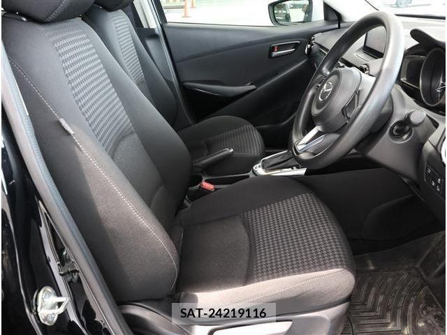 Mazda DEMIO 2017-07 8098934-12