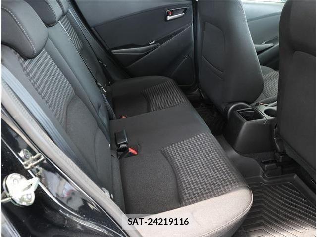 Mazda DEMIO 2017-07 8098934-13