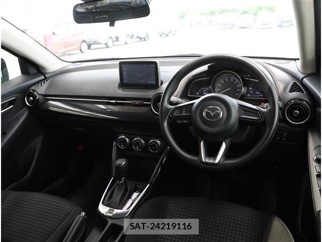 Mazda DEMIO 2017-07 8098934-1