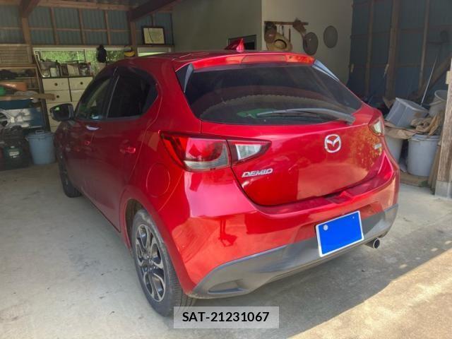 Mazda DEMIO 2016-01 8098947-6