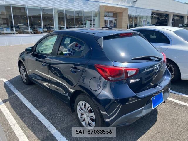 Mazda DEMIO 2015-11 8098938-3