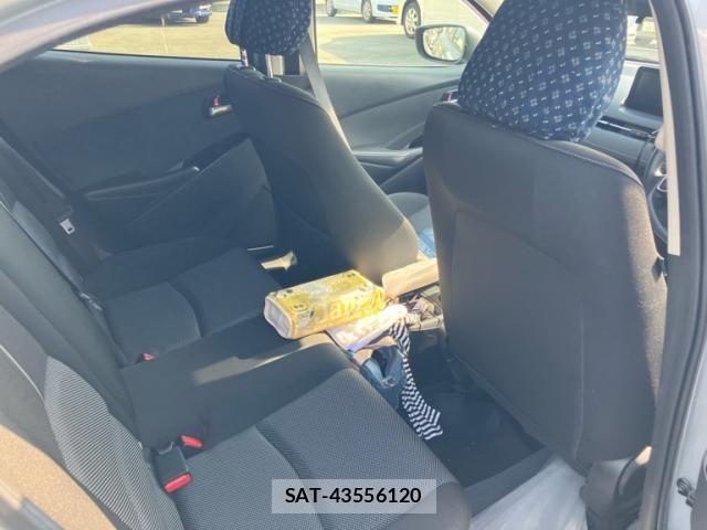 Mazda DEMIO 2017-02 8098935-11