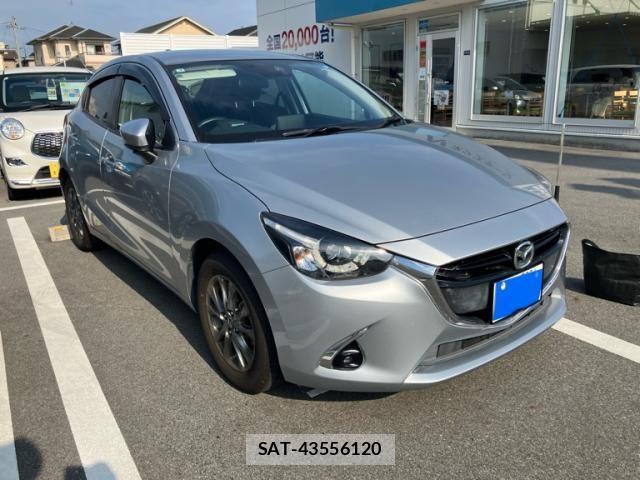 Mazda DEMIO 2017-02 8098935-1