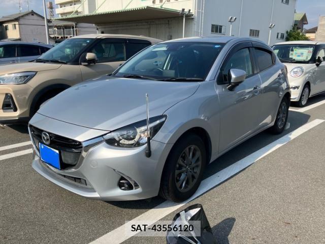 Mazda DEMIO 2017-02 8098935-2