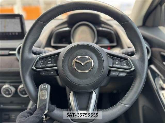 Mazda DEMIO 2018-09 8098933-22