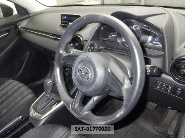 Mazda DEMIO 2019-06 8107914-7
