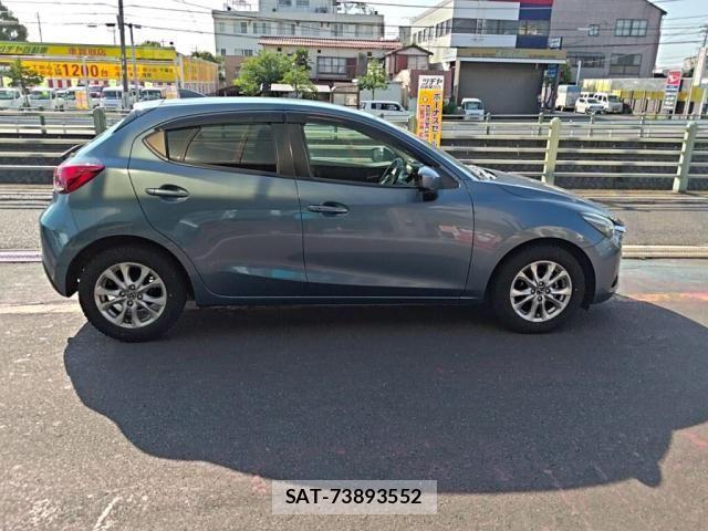 Mazda DEMIO 2016-01 8129844-9