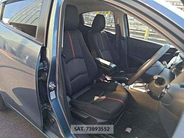 Mazda DEMIO 2016-01 8129844-12