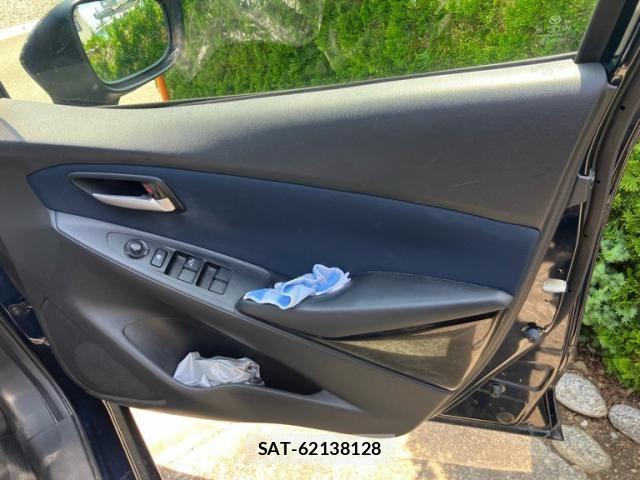 Mazda DEMIO 2014-12 8129872-11