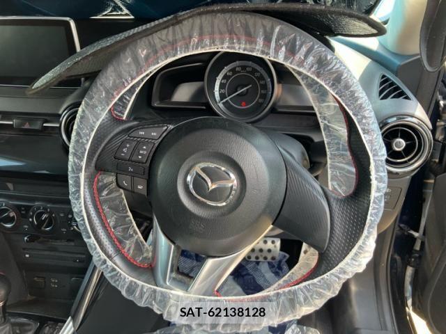 Mazda DEMIO 2014-12 8129872-12