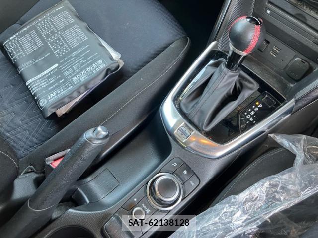 Mazda DEMIO 2014-12 8129872-16