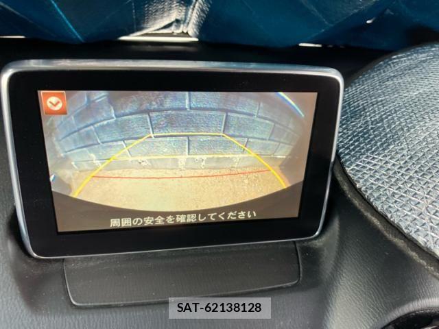 Mazda DEMIO 2014-12 8129872-17